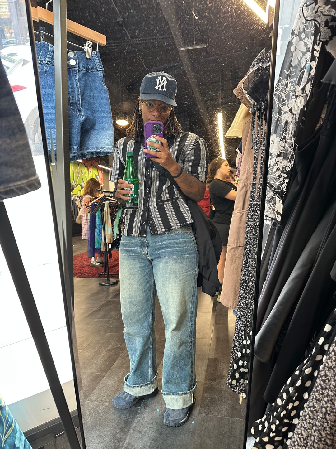 Customer photo review of Lightning Washed 705B Wide-Leg jeans