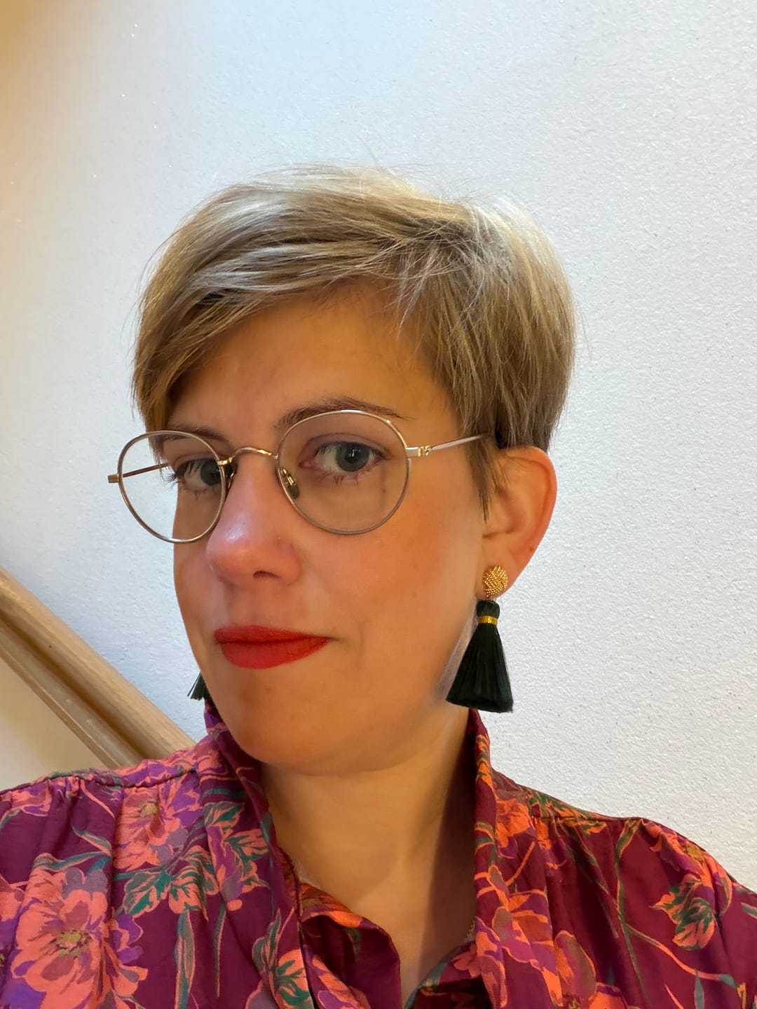 Customer photo review of Vergoldete Knoten-Ohrstecker mit dunkelgrüner Quaste