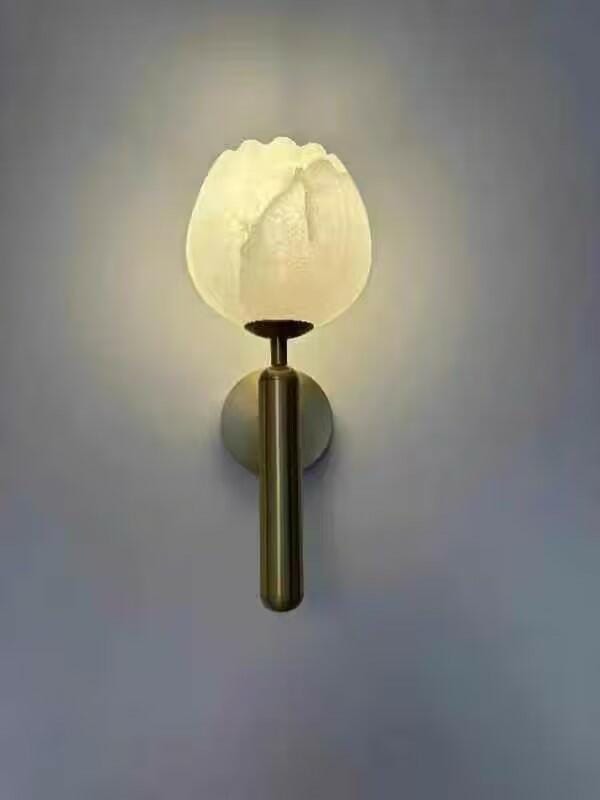 Customer photo review of Wall Lamp Mian, Natural Alabaster Flowers, Brass, E14 Max 15W