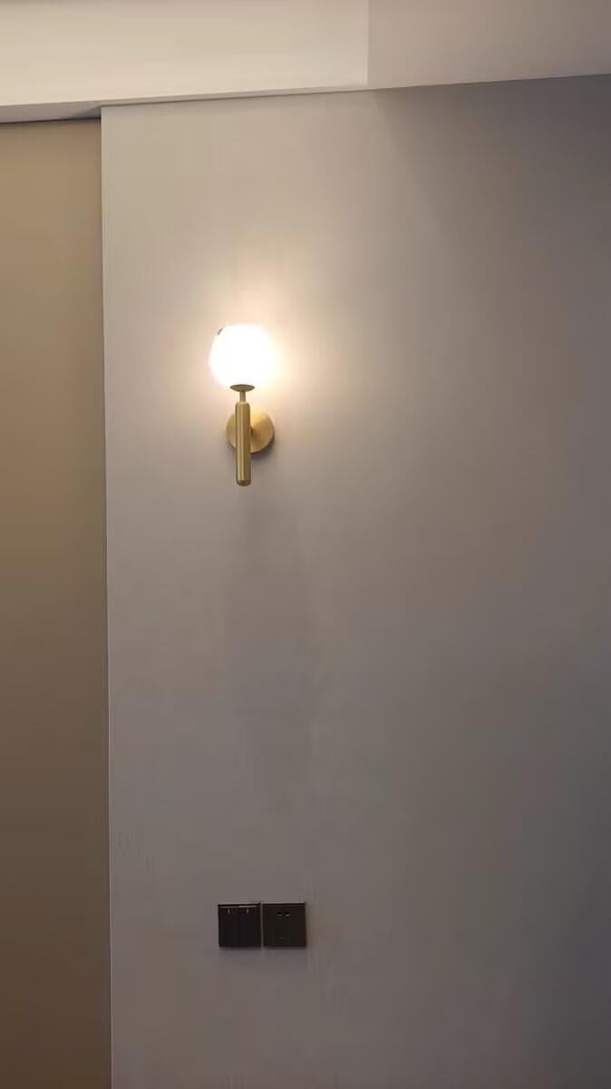 Customer photo review of Wall Lamp Mian, Natural Alabaster Flowers, Brass, E14 Max 15W