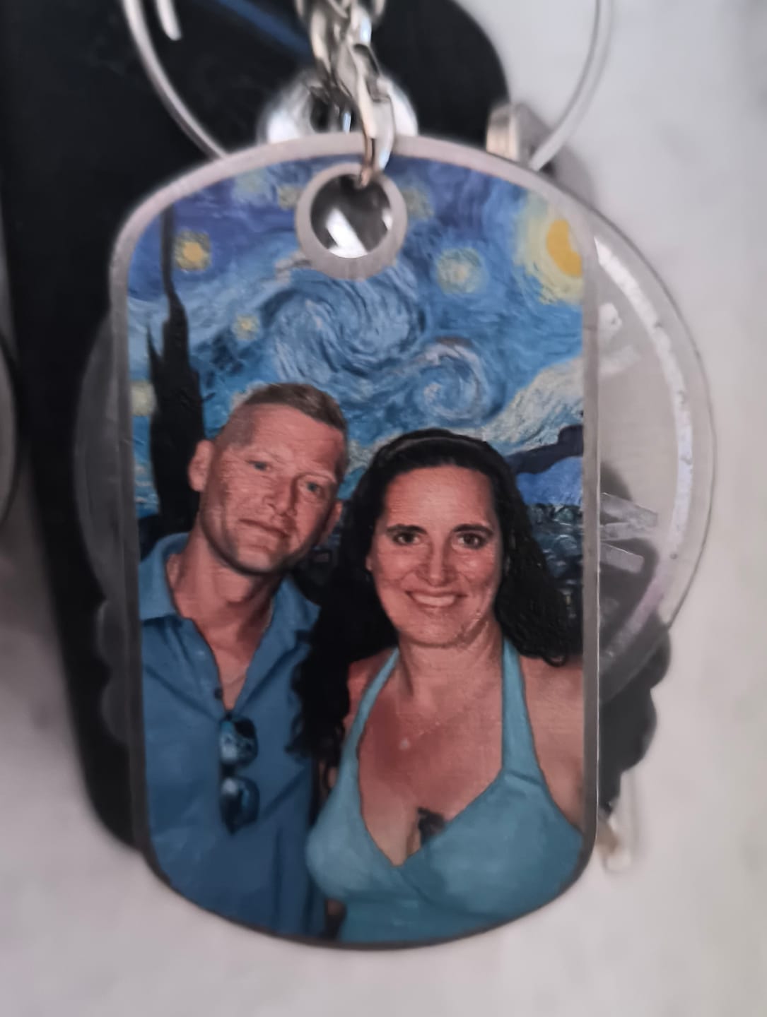 Customer photo review of Unser Tag (Van Gogh-Stil) - Personalisierter Metall-Schlüsselanhänger