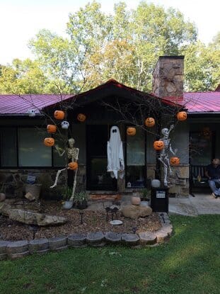 Customer photo review of Glowing Ghost Swing for Halloween Decor