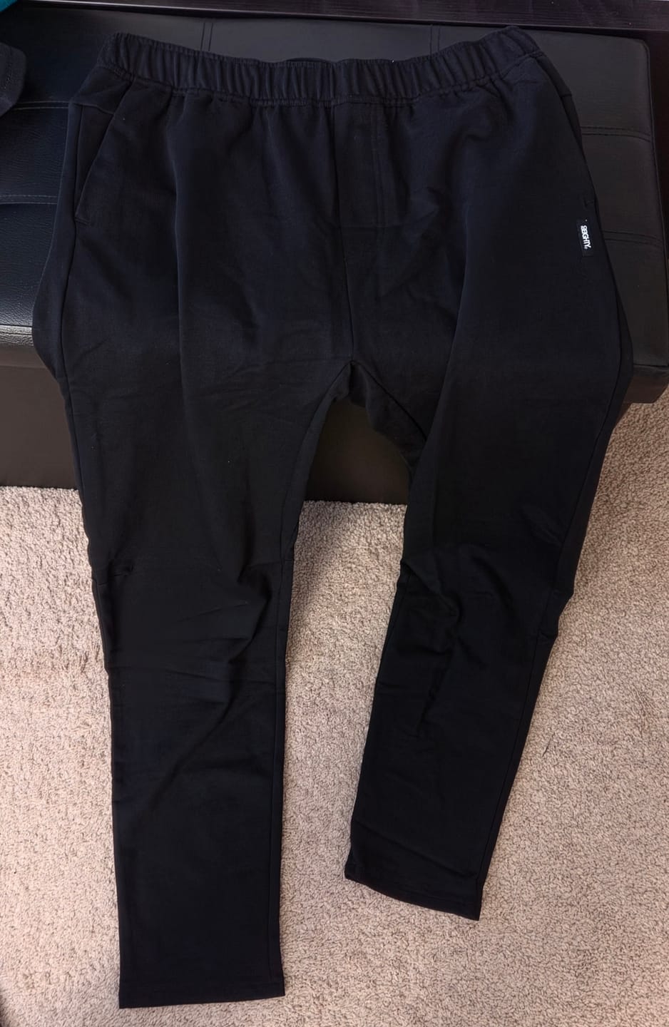 Customer photo review of 80Eighty® Noir Perform Pant