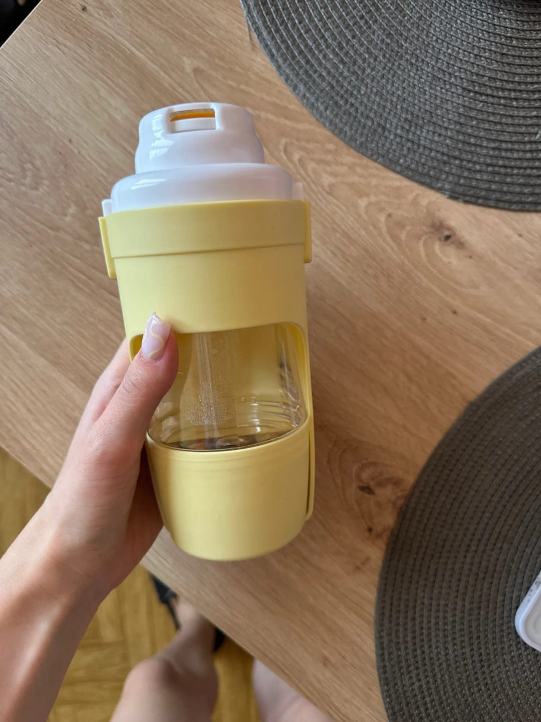 Customer photo review of Pet Travel Water Bottle Portable with Food Container Foldable 2in1 Pet Outdoor Bowl Puppy Dog Cat Travel Drinking Food Feeder