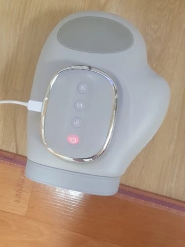Customer photo review of Val's Gift™ Allevi Hand Massager