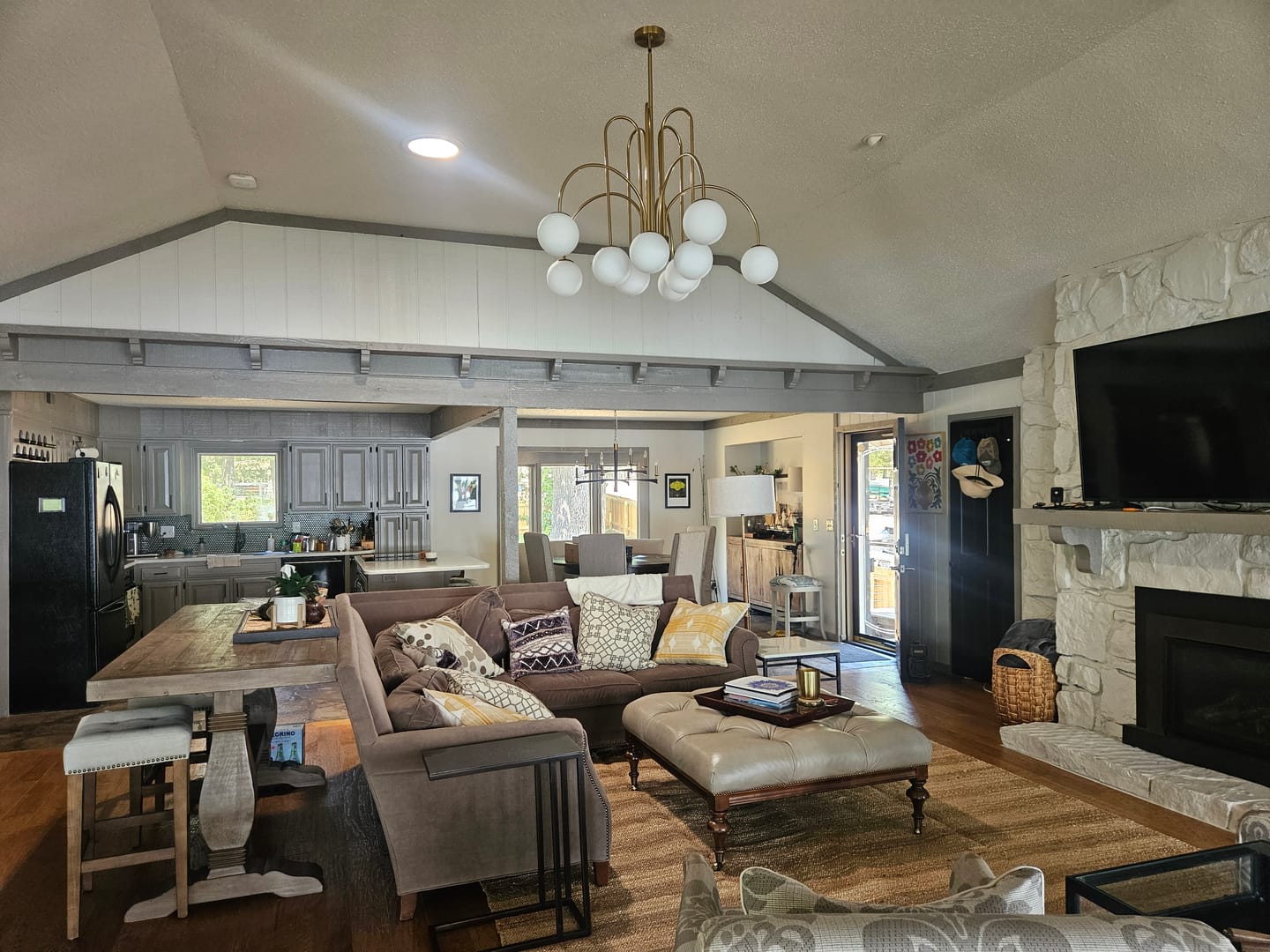 Customer photo review of 10-Light Frosted Glass Globe Bubble Chandelier