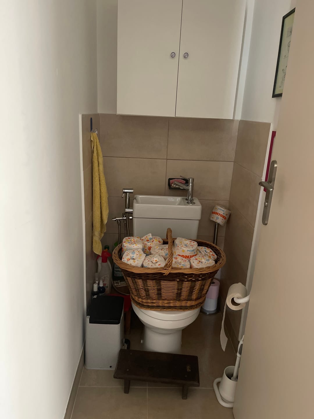 Customer photo review of Papier Toilette Édition DÉCO - 200 Feuilles / Rouleau, zéro plastique