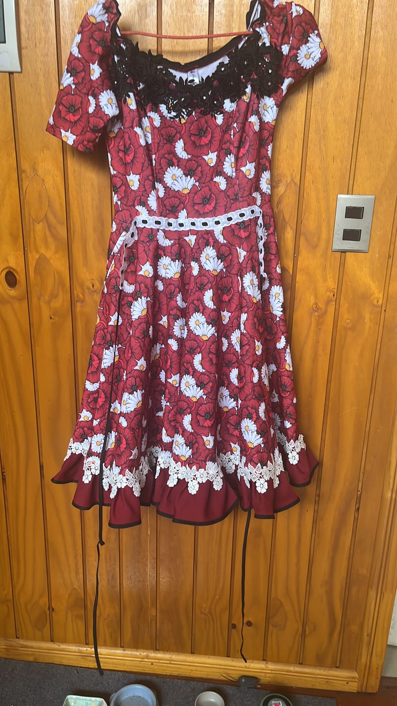 Customer photo review of Vestido China huasa Sofia Amapola y margaritas