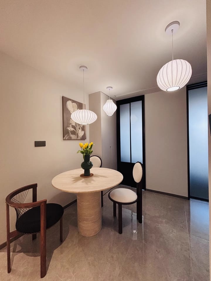 Customer photo review of Pendant Light, Crisscross Bubble, Mulberry Silk, Steel Wireframe, E26
