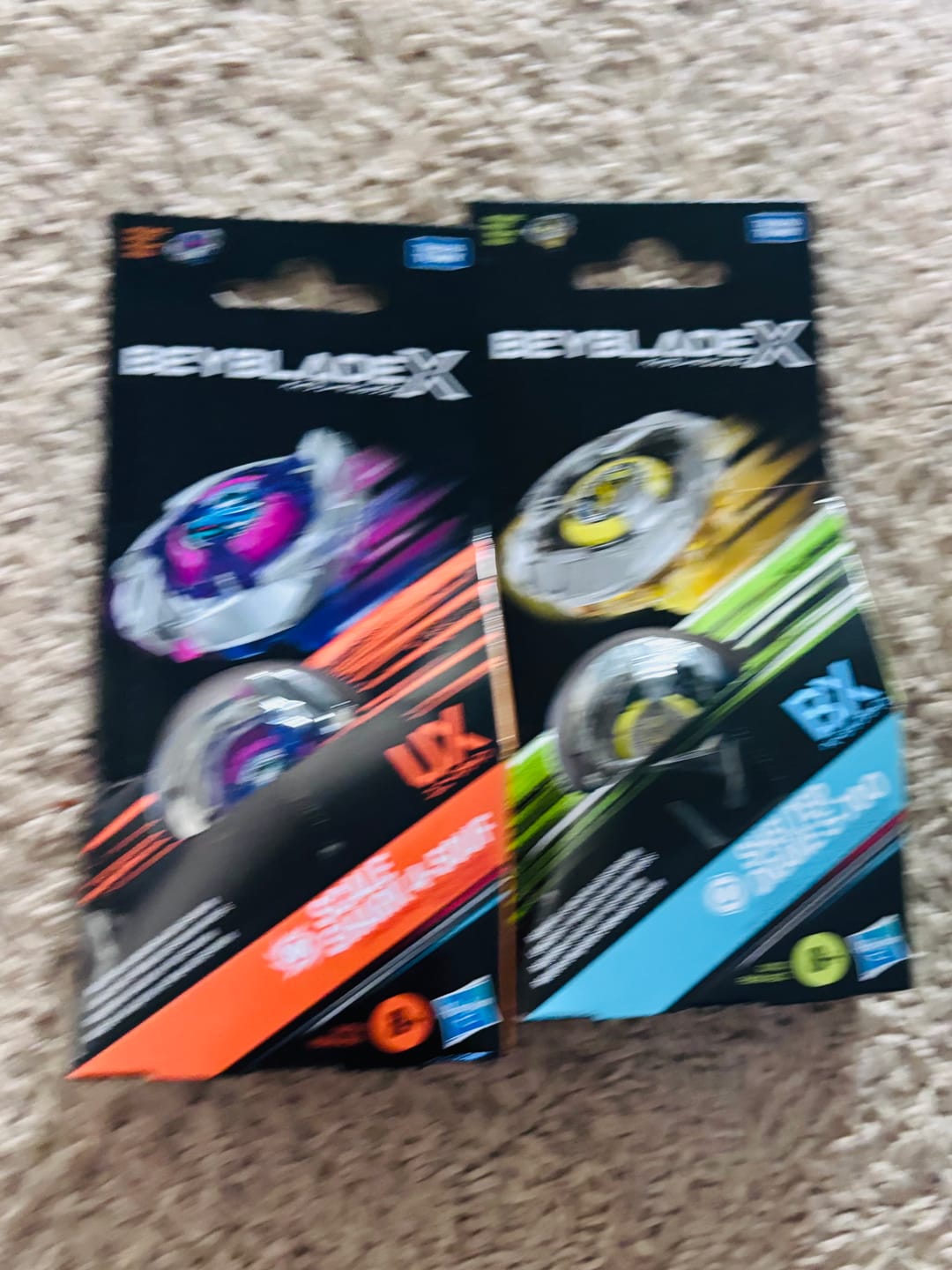 Customer photo review of Hasbro Beyblade X Scale Shark 4-50UF + Shelter Drake 5-70O (Bundle)