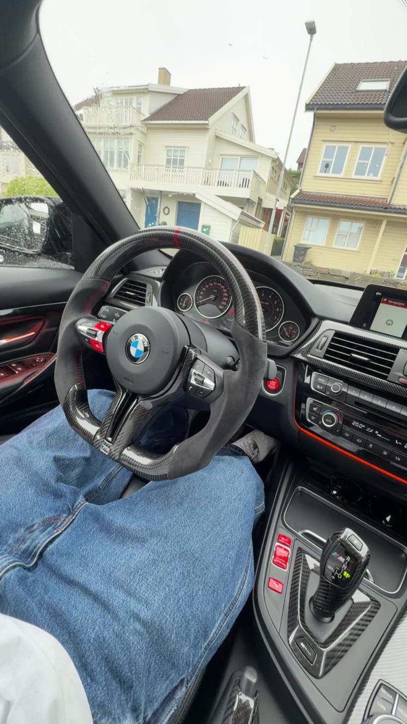 Customer photo review of BMW F-Serie Skinn/Carbon Ratt - Blå Detaljer