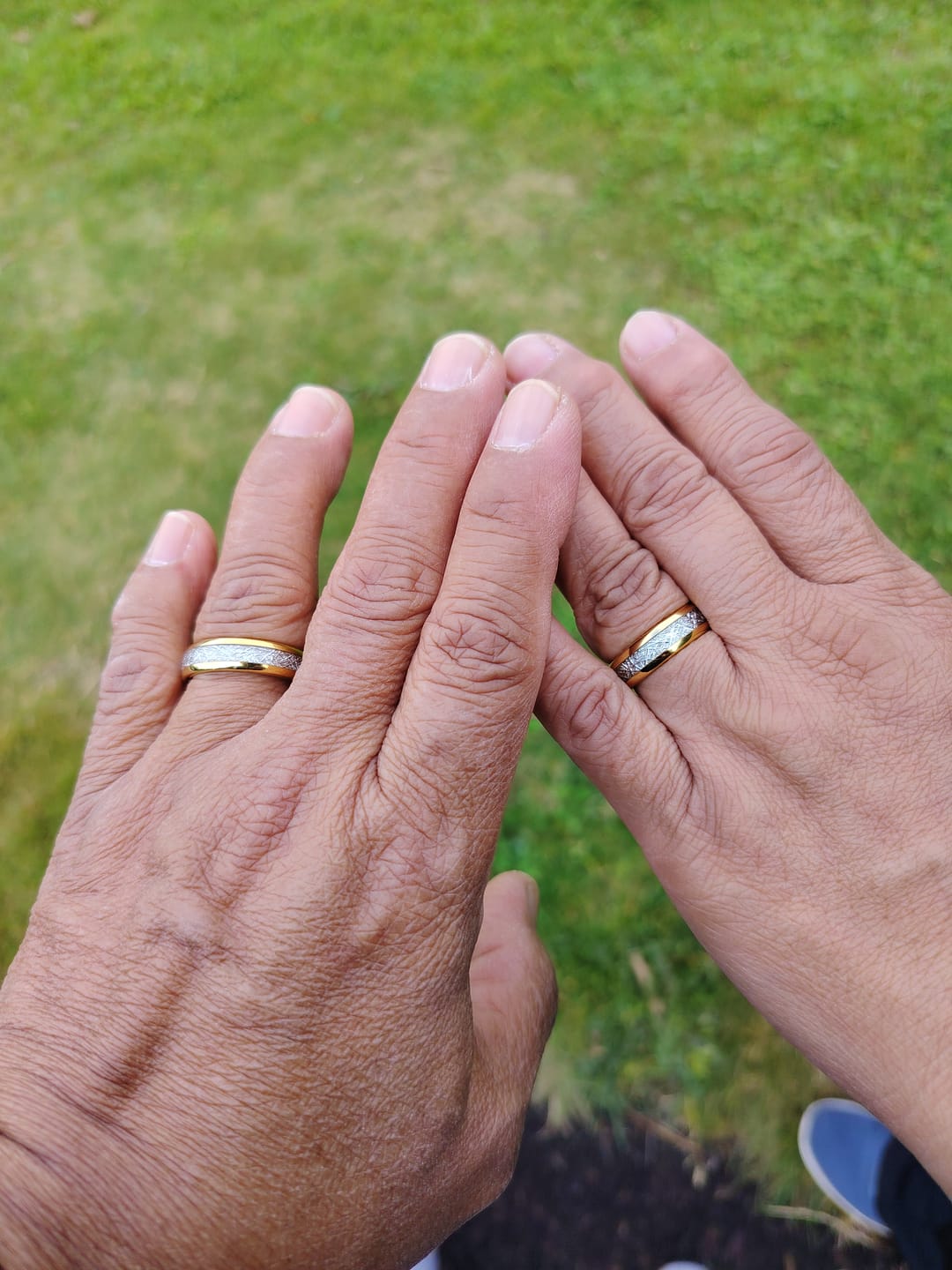 Customer photo review of The Golden Steel Wonder Ring Set