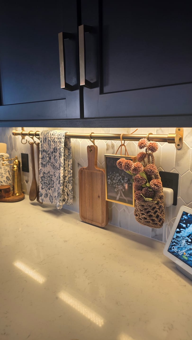 Customer photo review of Pot Rail – Antique Brass