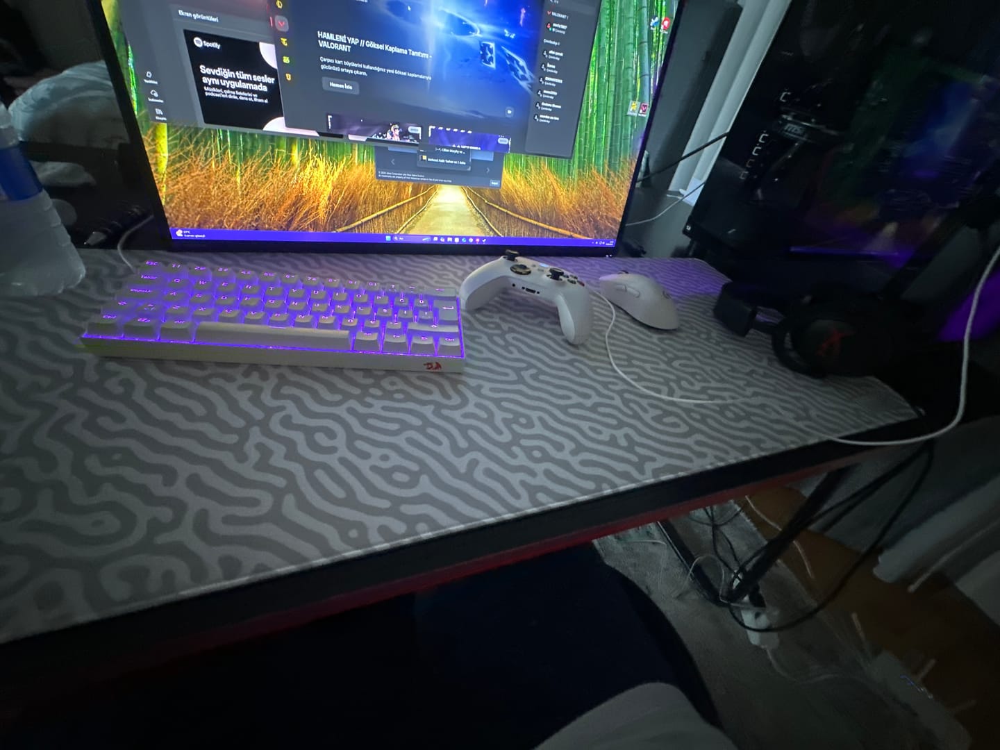 Customer photo review of Wraith Studio Jungle Maze Deskmat