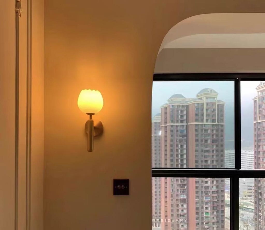 Customer photo review of Wall Lamp Mian, Natural Alabaster Flowers, Brass, E14 Max 15W