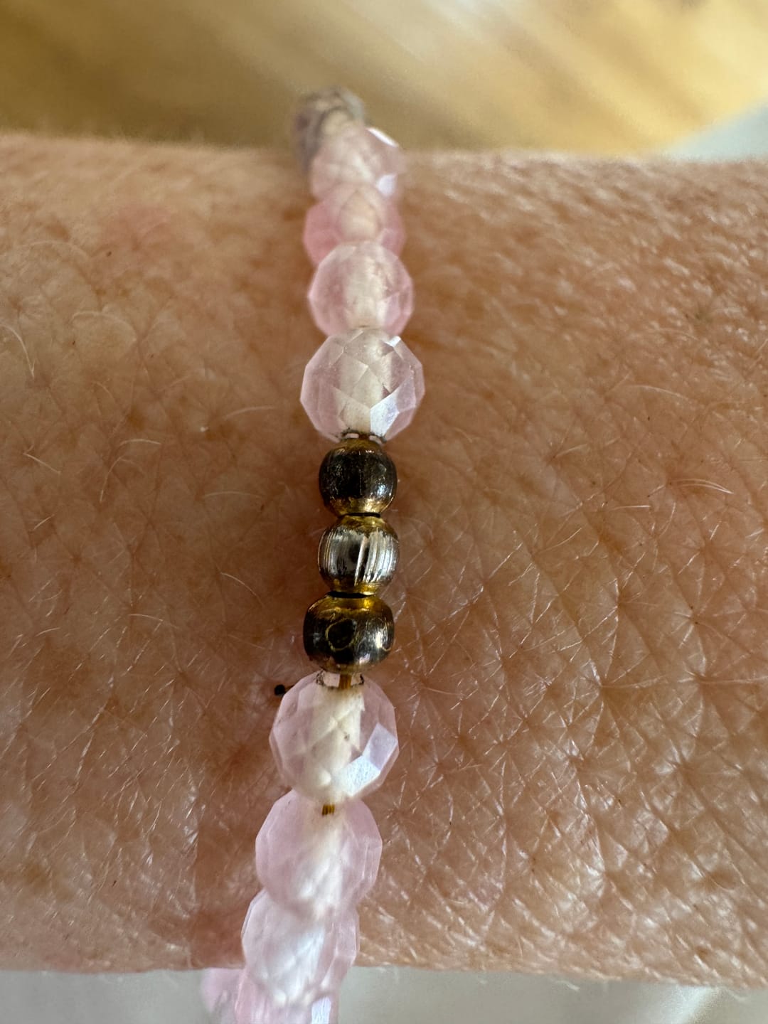 Customer photo review of Rosenquarz Armband - dezent