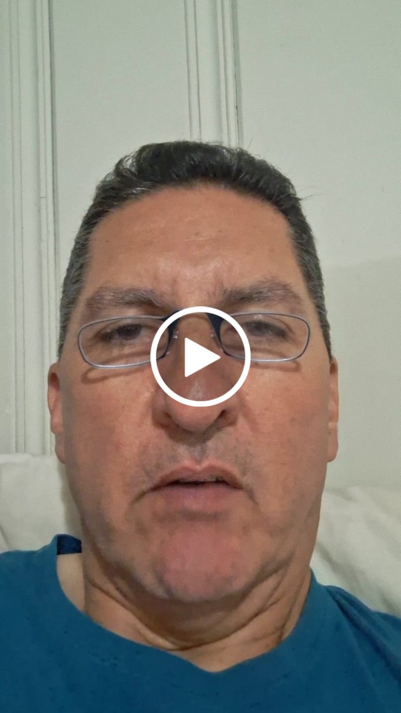 Customer video review of Moment Readers
