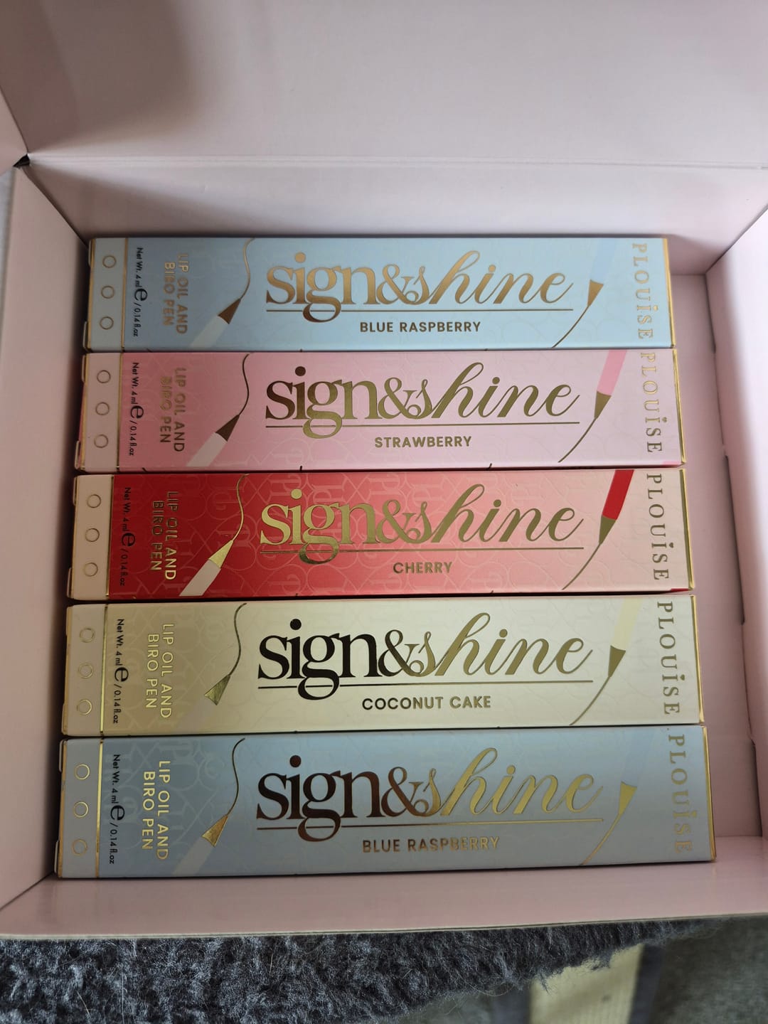 Customer photo review of Back to Business Sign And Shine Lip Oil Pen - PRE-ORDER