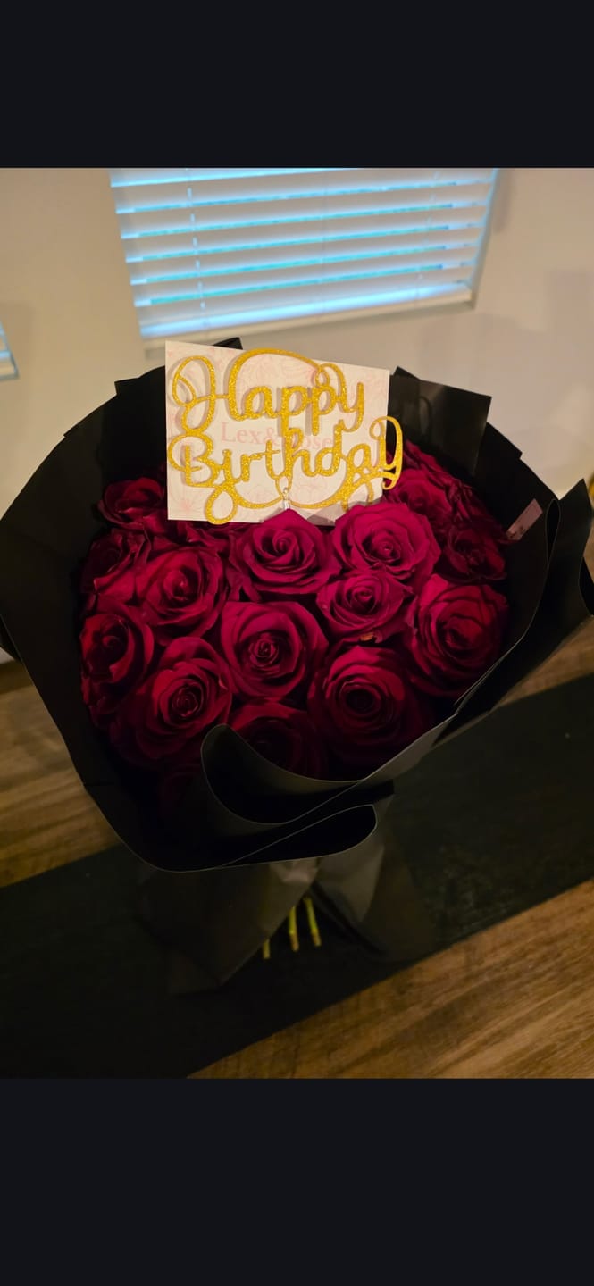 Customer photo review of Red Rose Bouquet