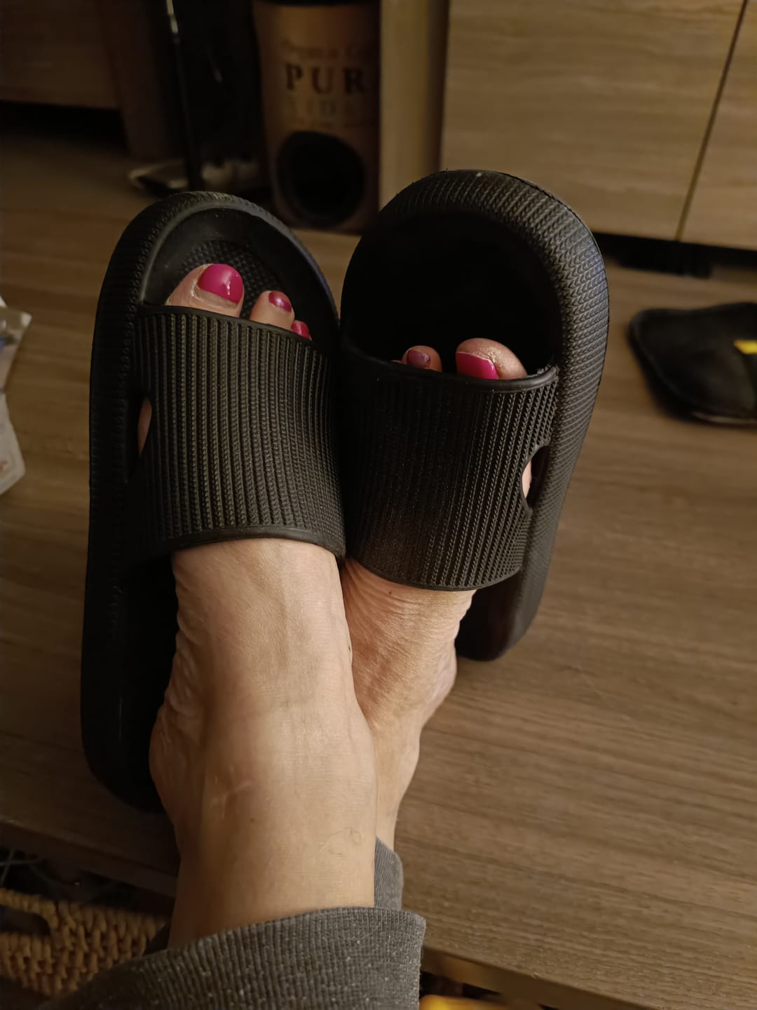 Customer photo review of HappyFlops Original