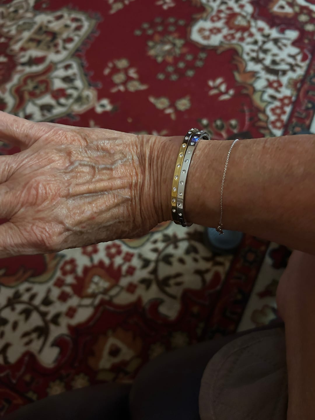 Customer photo review of Eternity Bangle Slim