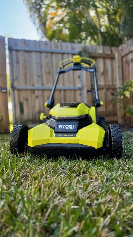 Customer photo review of XT1 Enduro LT 42 In. 547Cc Engine with Intelli Power Hydrostatic Drive Gas Riding Lawn Tractor