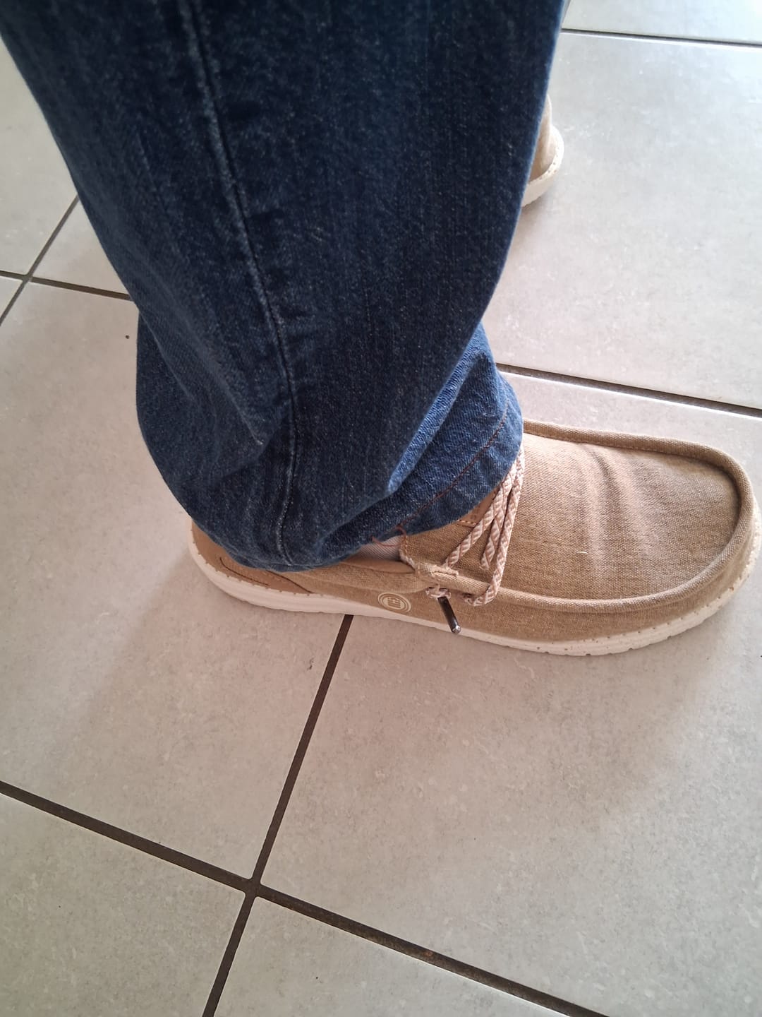 Customer photo review of Chaussures bateau Saint-Jean beige
