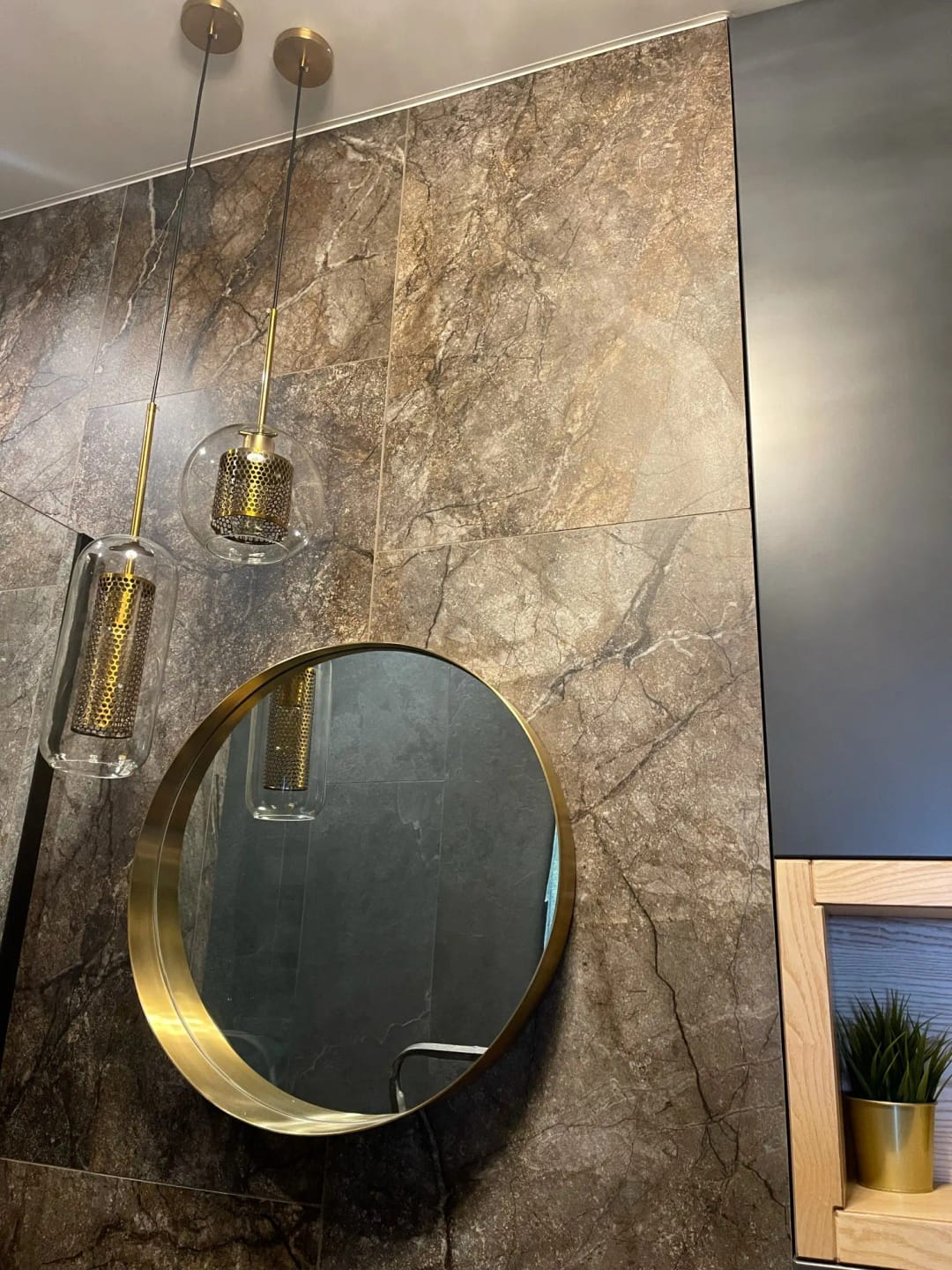 Customer photo review of Pendant Light, Chiswick Glass, Copper Silver Black, E27 Cluster