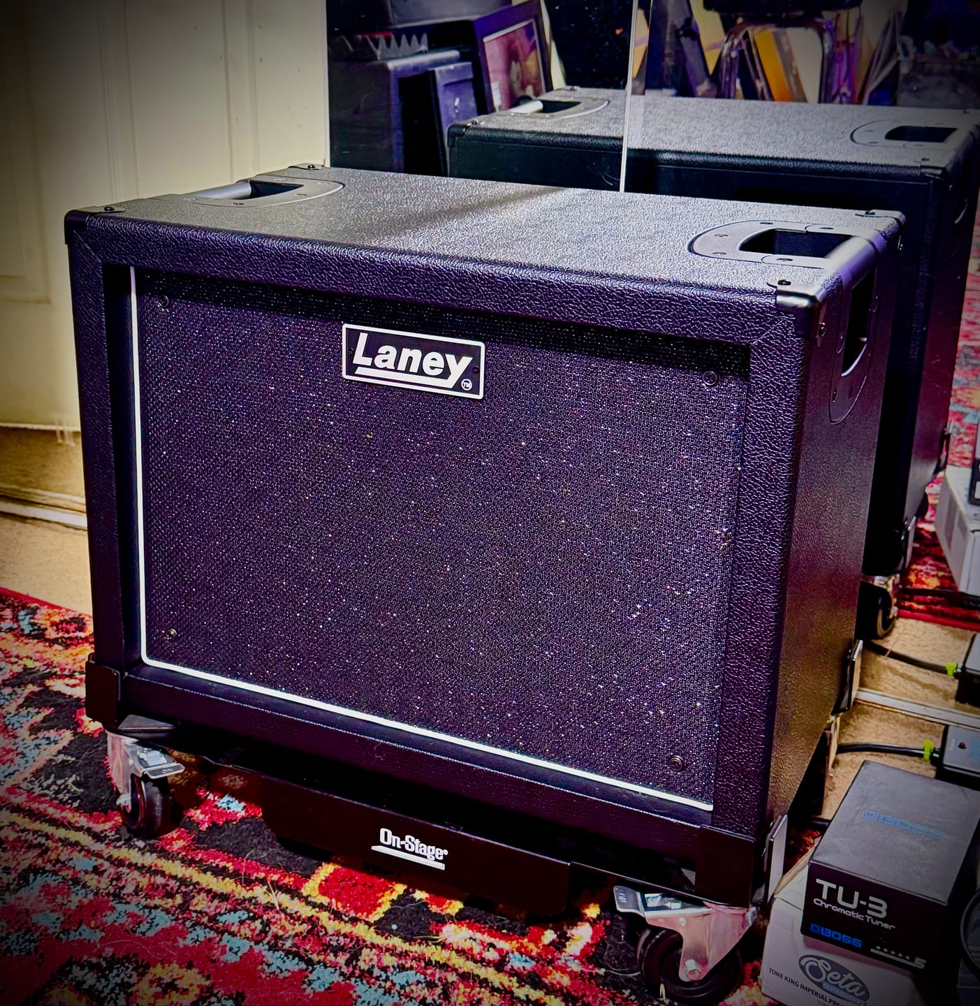 Customer photo review of Custom padded cover for LANEY LFR-112
POWERED CABINET