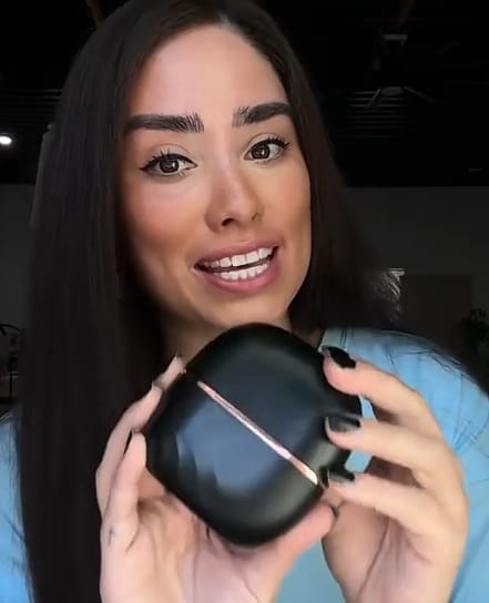 Customer photo review of Portable Straightening Brush™