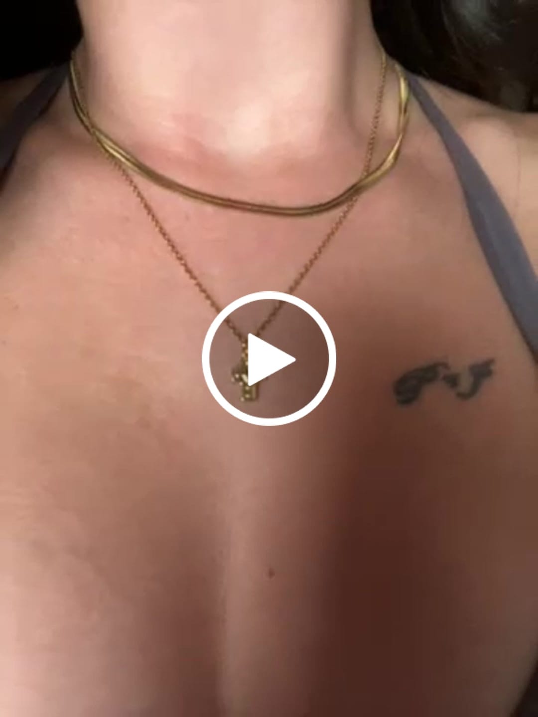 Customer video review of Collar Cruz Diamantada