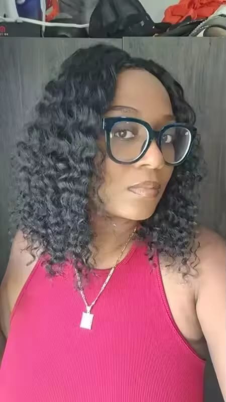 Customer photo review of Perruque Carré Bouclé — sans colle, 25 à 41 cm