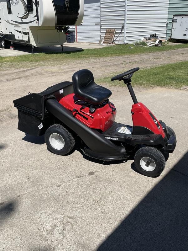 Customer photo review of XT1 Enduro LT 42 In. 547Cc Engine with Intelli Power Hydrostatic Drive Gas Riding Lawn Tractor