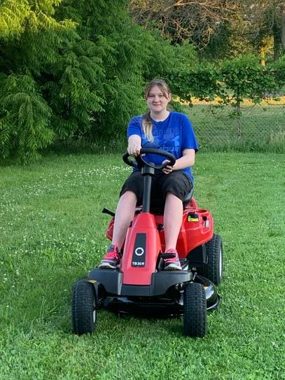 Customer photo review of XT1 Enduro LT 42 In. 547Cc Engine with Intelli Power Hydrostatic Drive Gas Riding Lawn Tractor