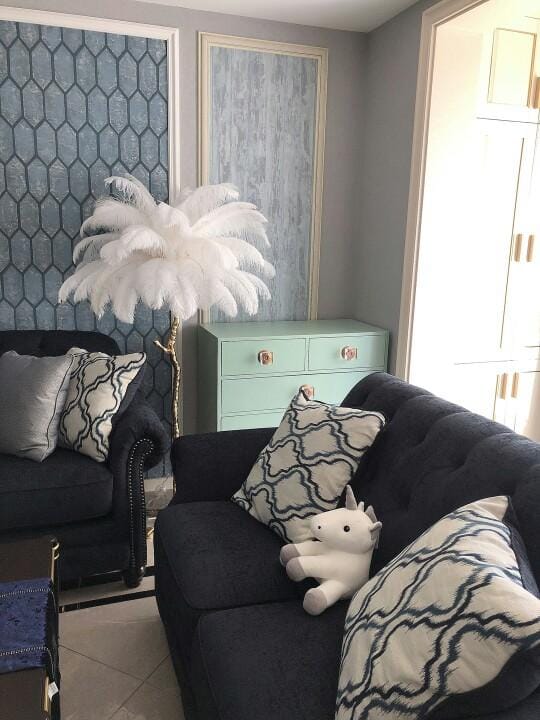 Customer photo review of Floor Lamp, Ostrich Feather Shade, Brass Base, 6x G9, Plug-In