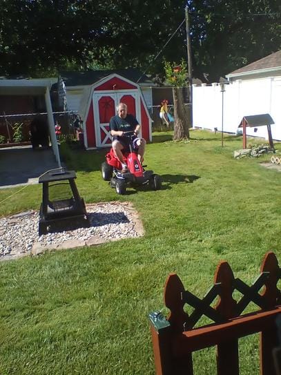 Customer photo review of XT1 Enduro LT 42 In. 547Cc Engine with Intelli Power Hydrostatic Drive Gas Riding Lawn Tractor