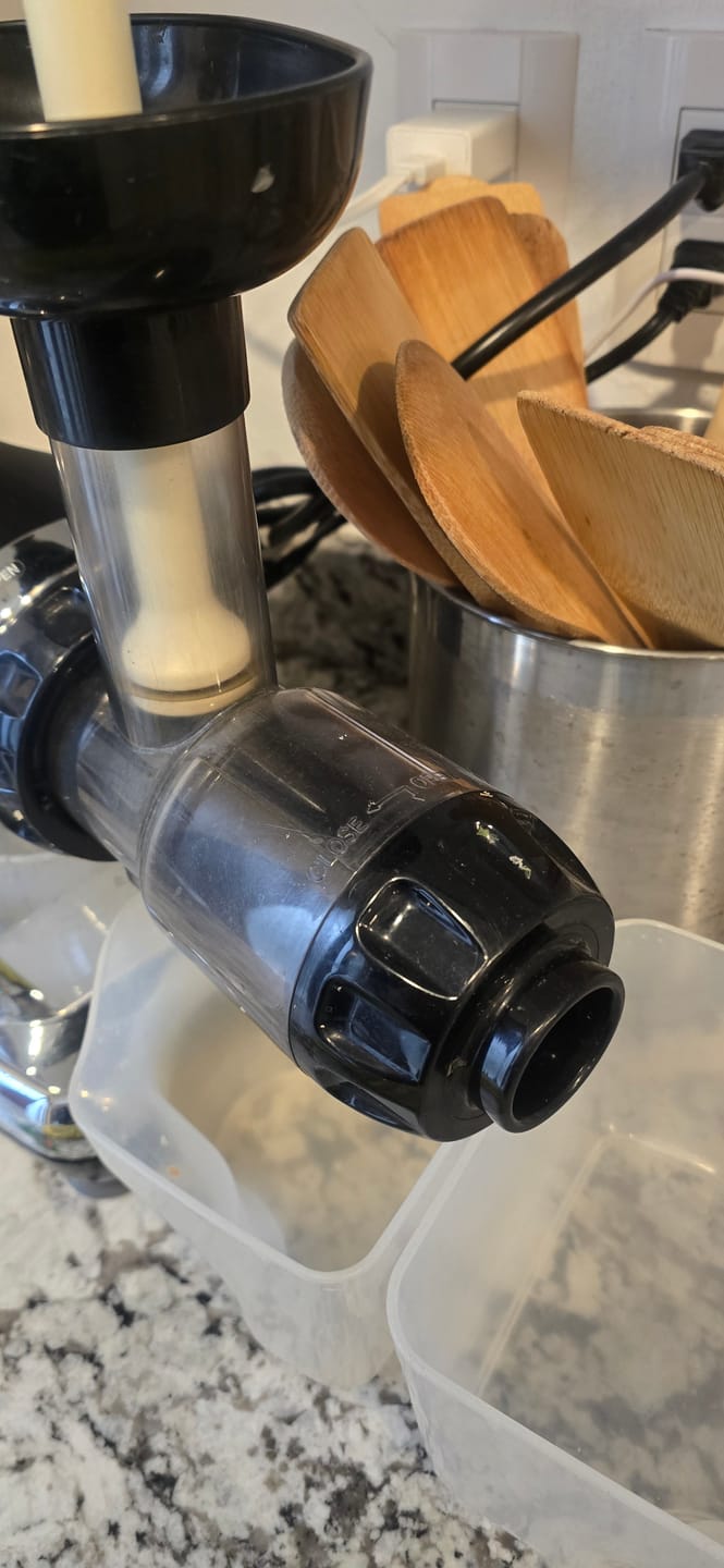 Customer photo review of Cono para Jugo Pantalla Fina para Extractor J8006/J8004 Omega PSCRN83456