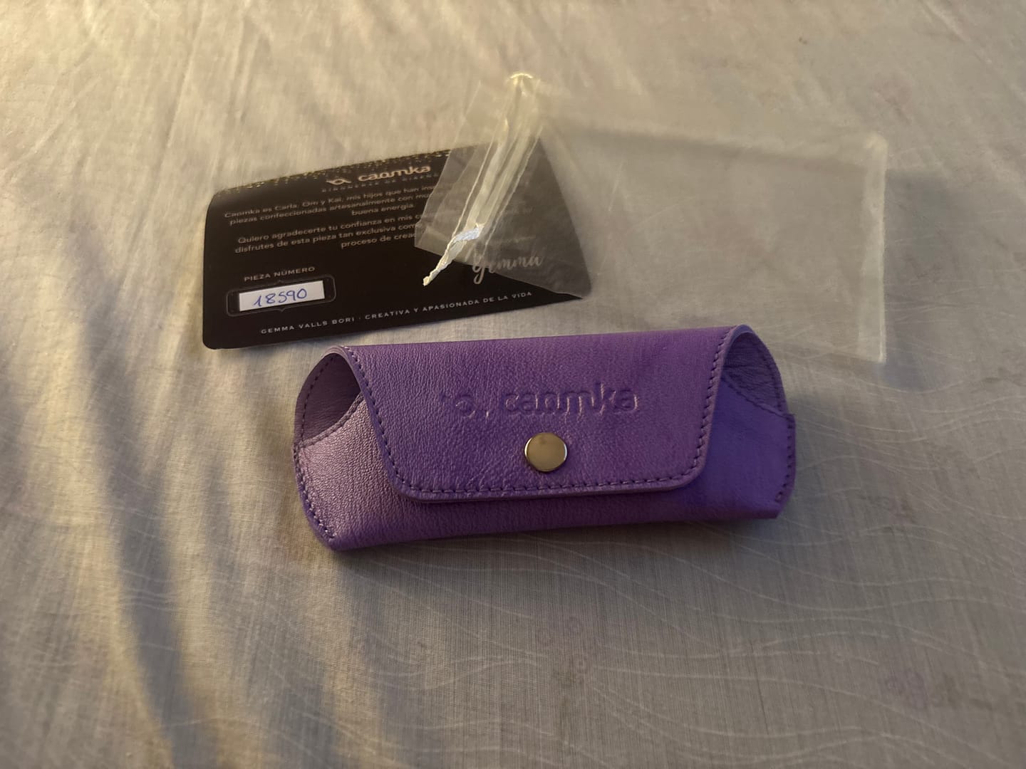 Customer photo review of Estuche para gafas 100% de piel en color: "Violeta" · Pieza exclusiva núm. 18590