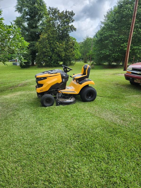 Customer photo review of XT1 Enduro LT 42 In. 547Cc Engine with Intelli Power Hydrostatic Drive Gas Riding Lawn Tractor