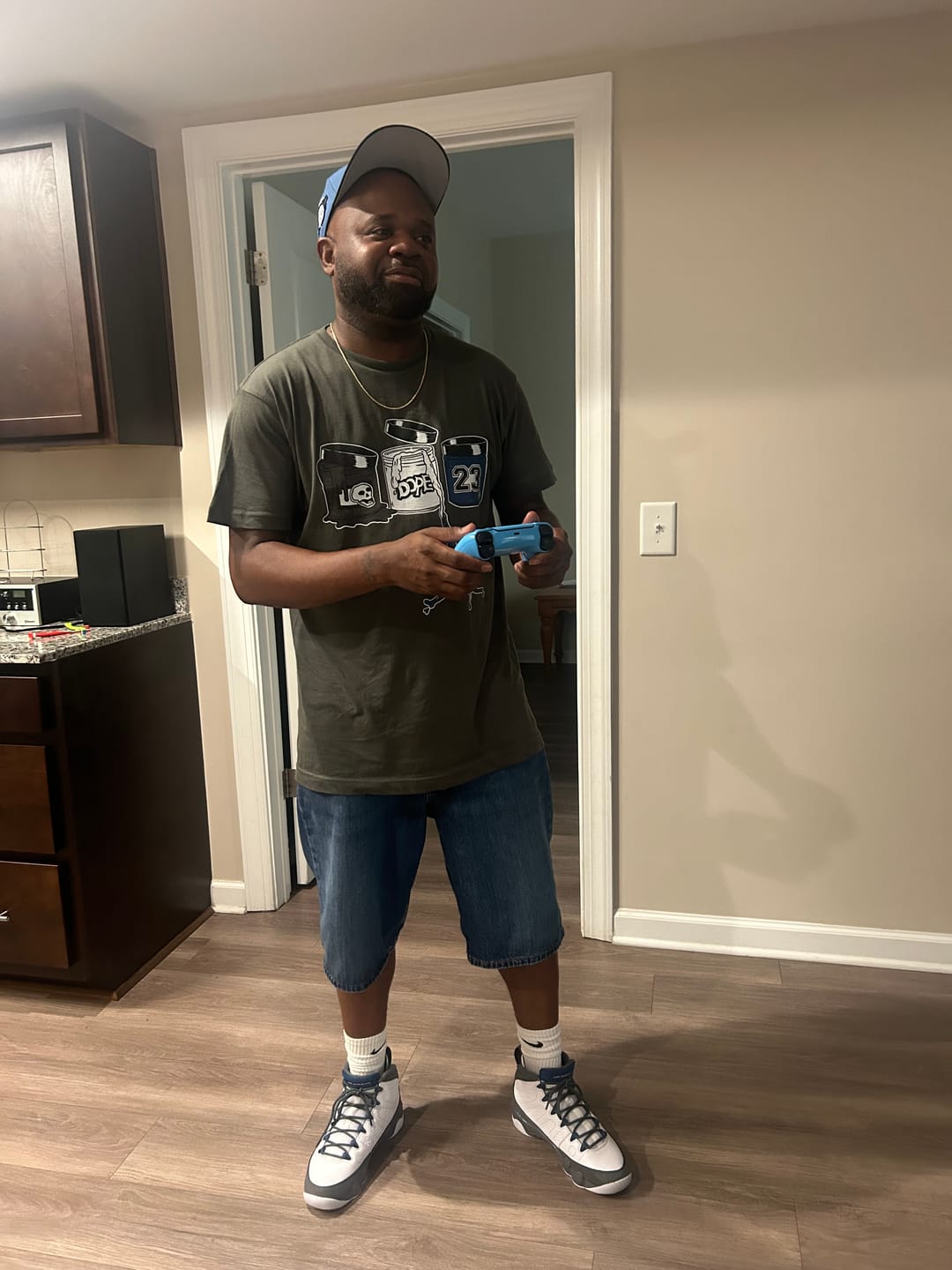 Customer photo review of Jordan Paint SNRT Sneaker Tees - Air Jordan 9 Flint Grey