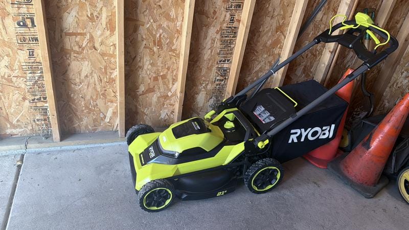 Customer photo review of XT1 Enduro LT 42 In. 547Cc Engine with Intelli Power Hydrostatic Drive Gas Riding Lawn Tractor
