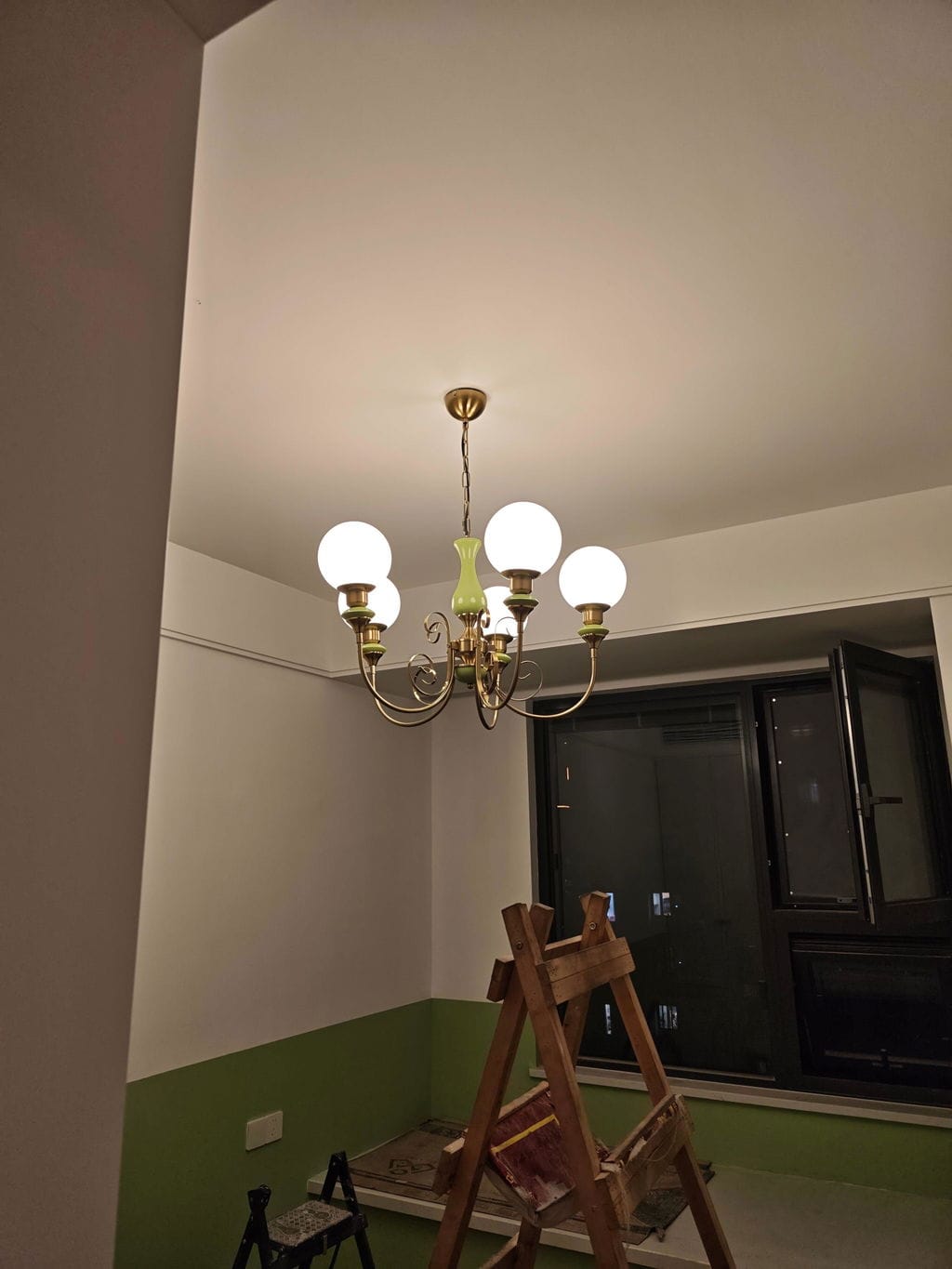 Customer photo review of Onyx Chandelier, White Glass Shades, Gold Finish, E26/E27, 3 to 8 Heads