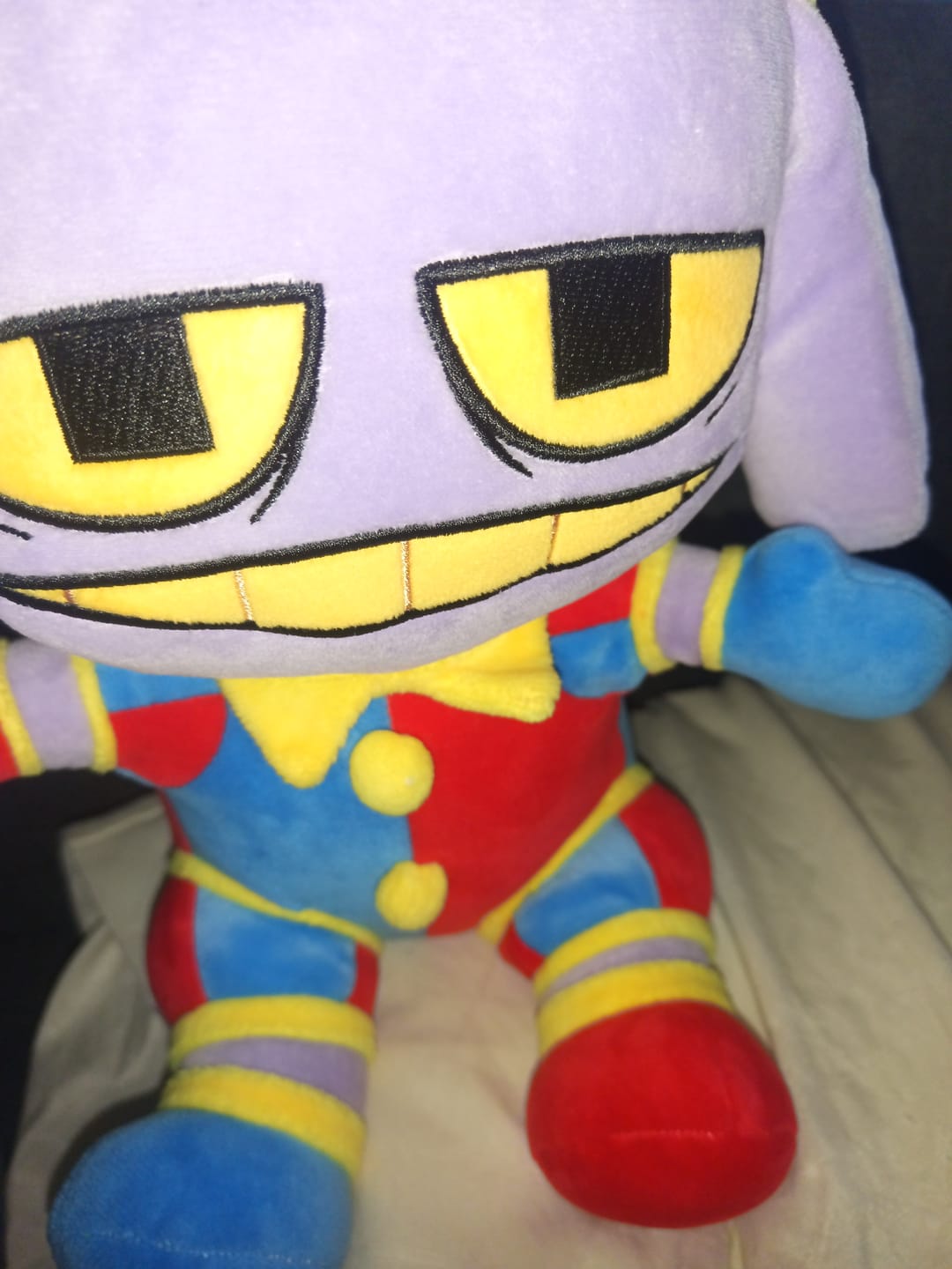 Customer photo review of Pomni-Suit Jax Plush