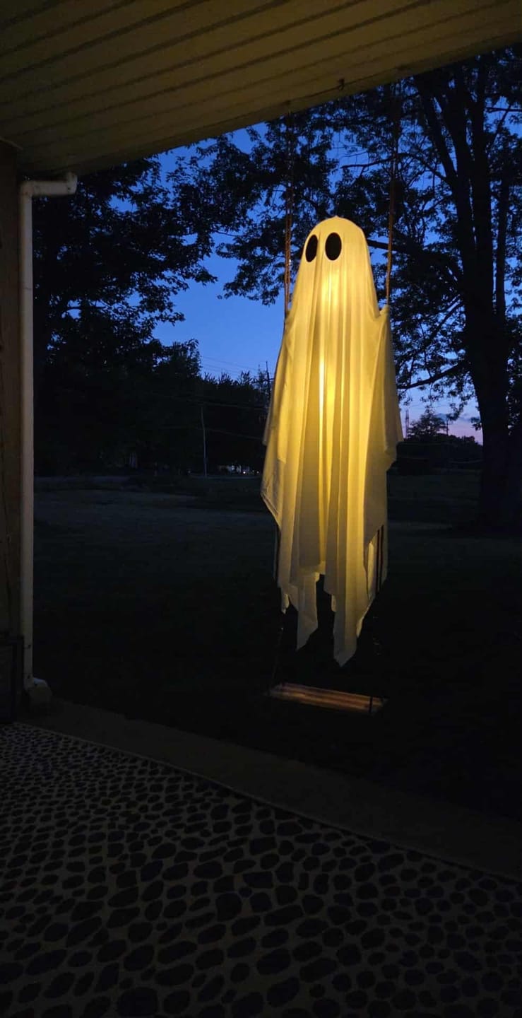 Customer photo review of Glowing Ghost Swing for Halloween Decor