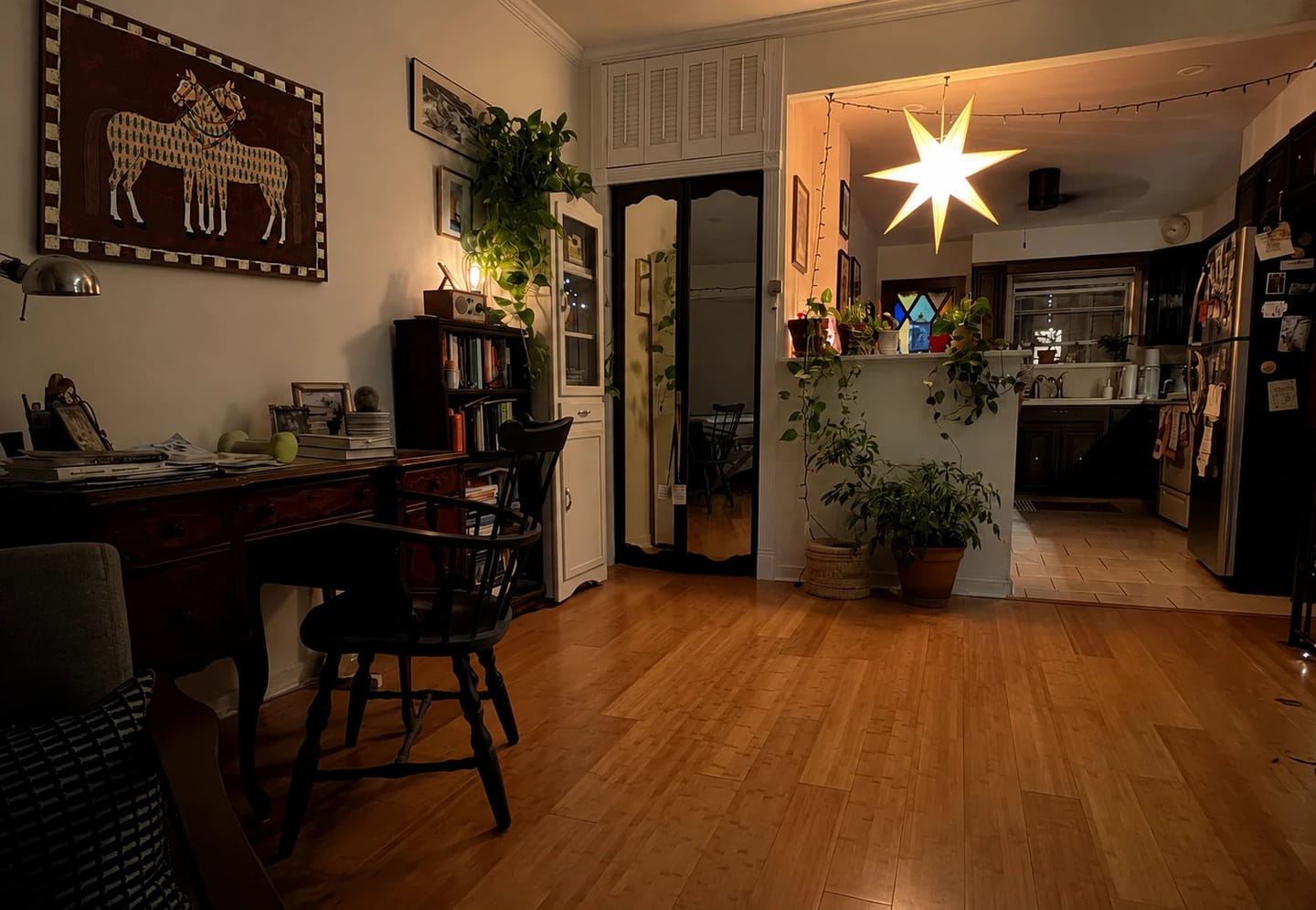 Customer photo review of Modern Folk Art｜Twin Sentinels