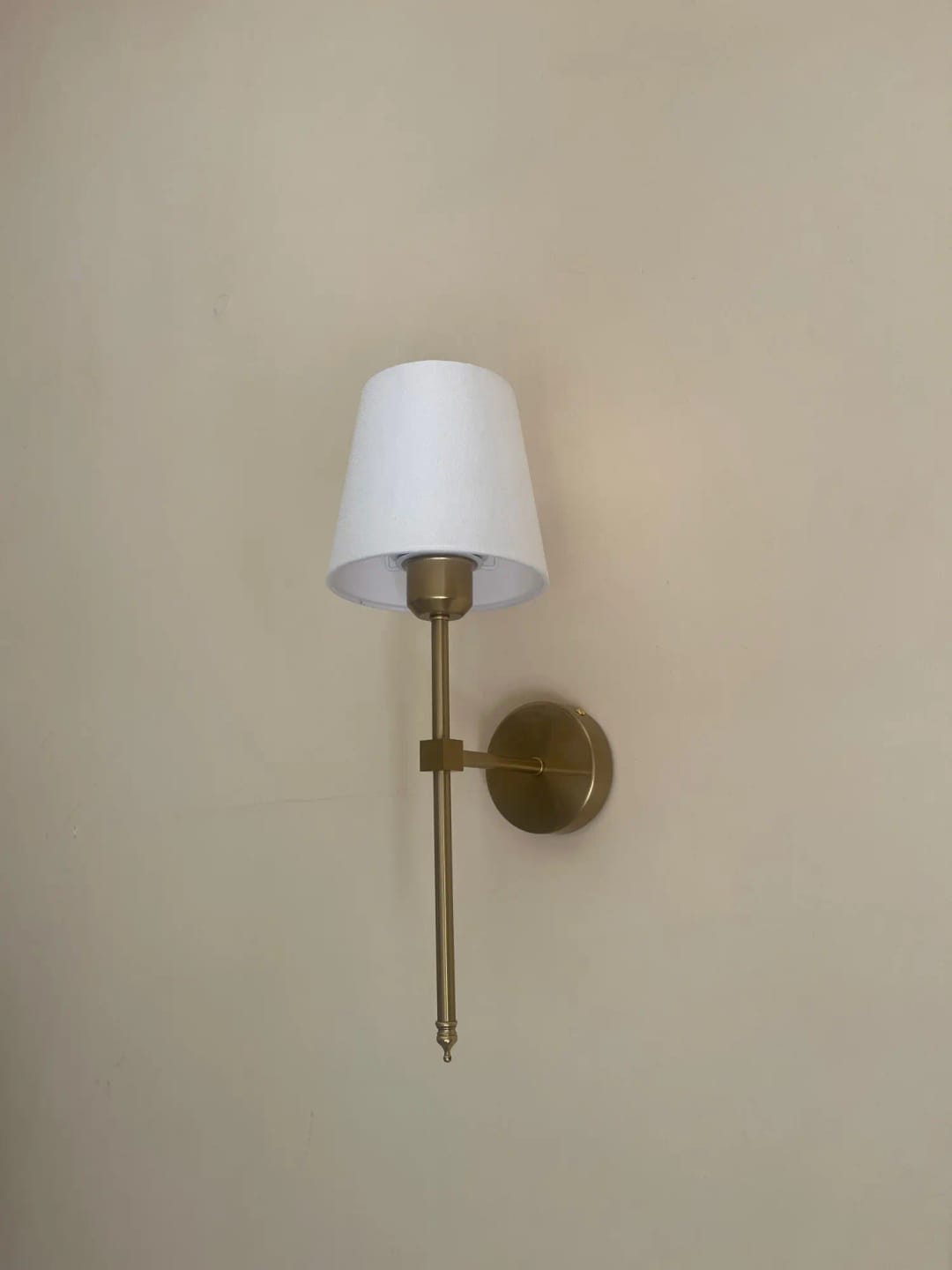 Customer photo review of Rechargeable Wall Light With Modern Design And Metal Construction, 12 Inches