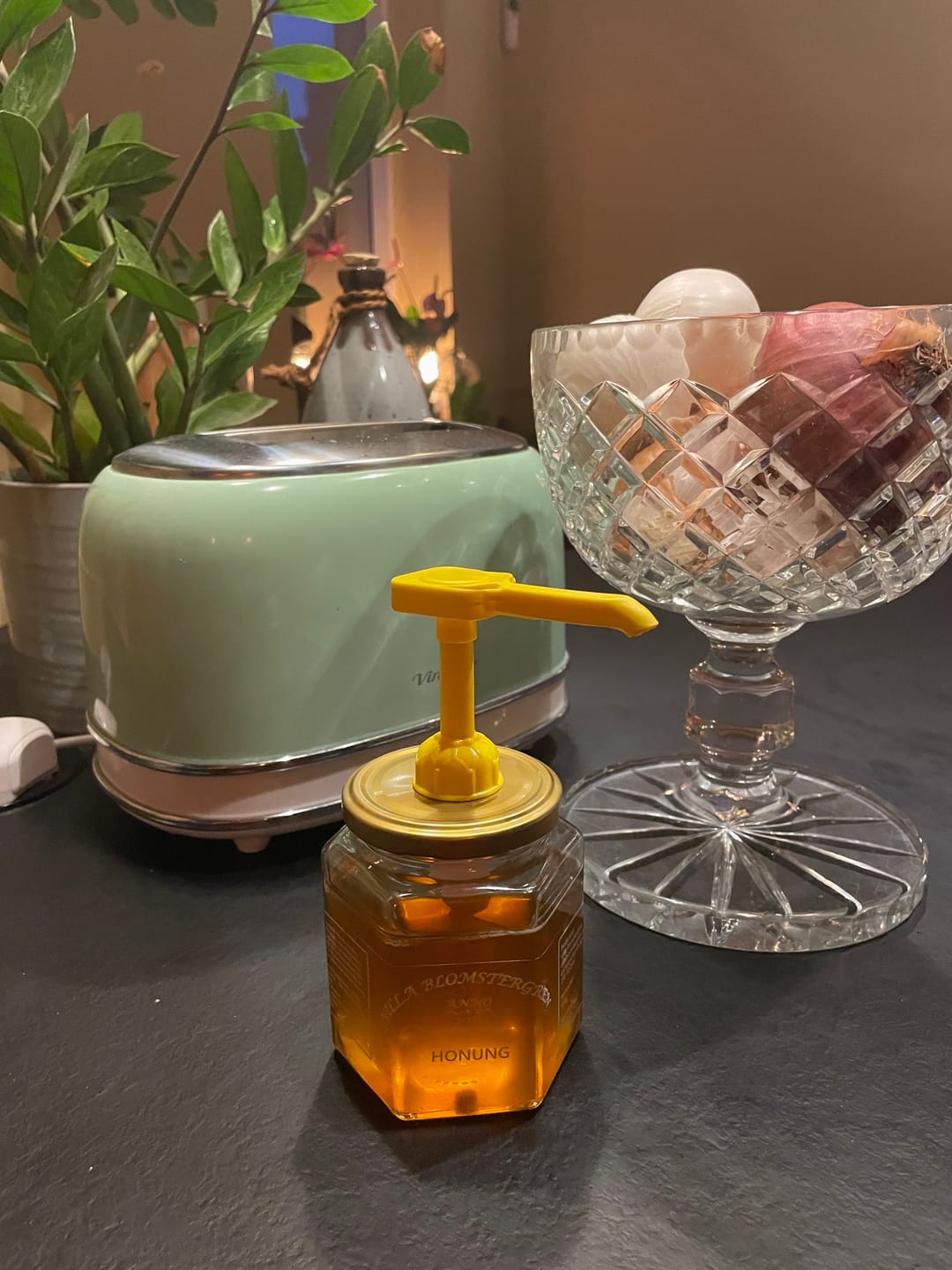 Customer photo review of 2 kg Svensk Flytande Honung (4 × 500 g) + Honungspump