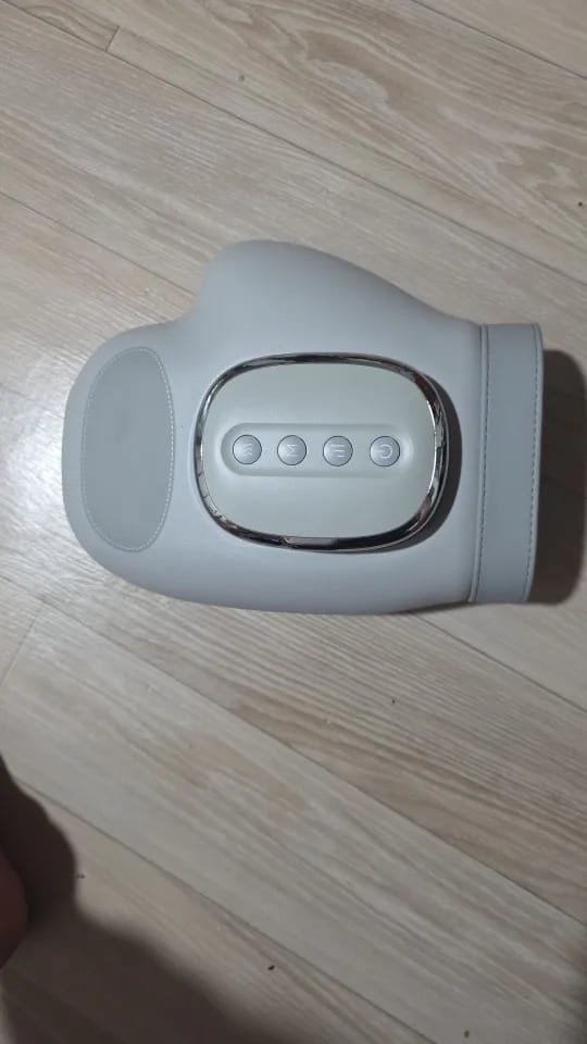 Customer photo review of Val's Gift™ Allevi Hand Massager