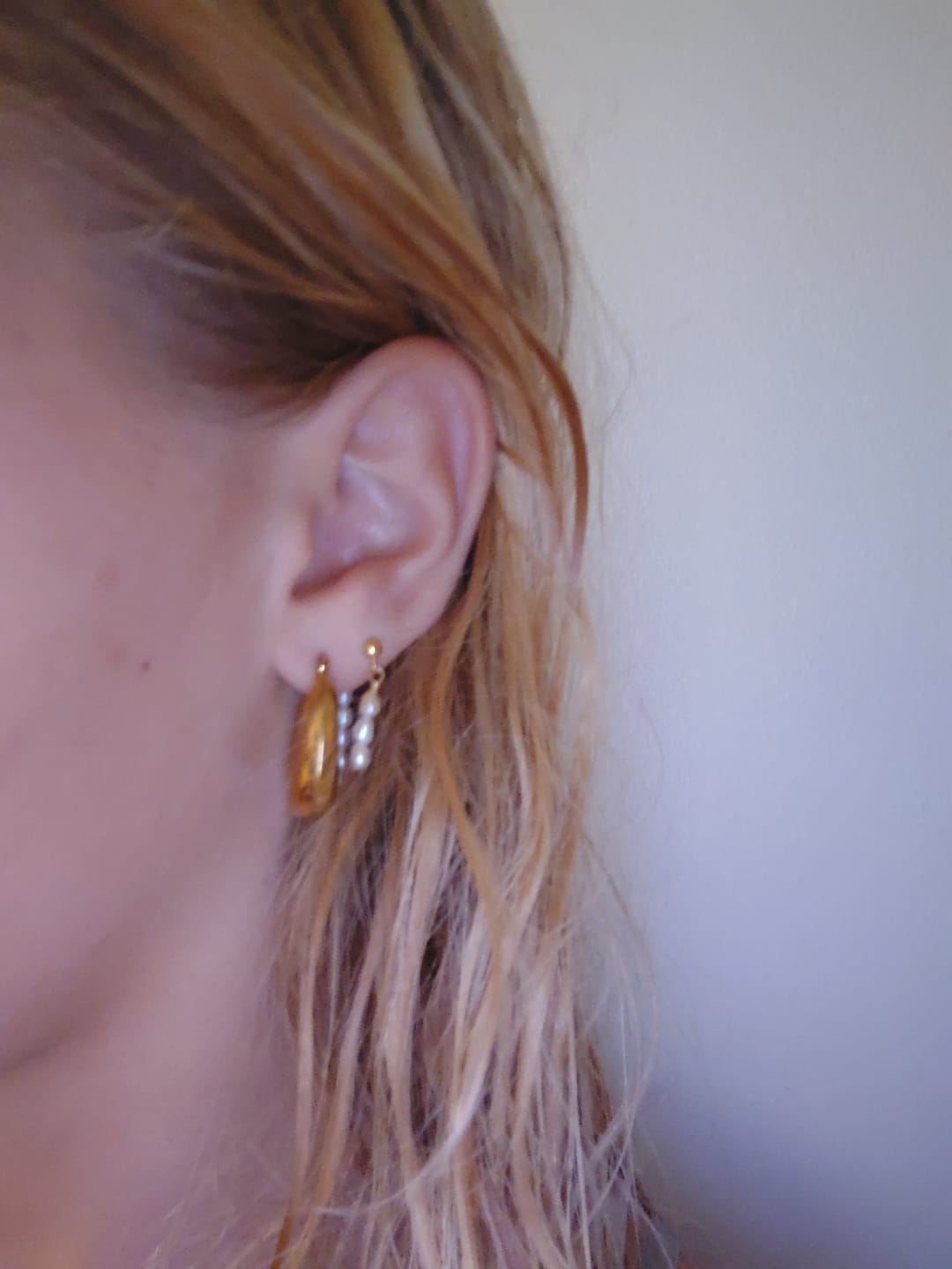 Customer photo review of Double Pearl Ohrstecker