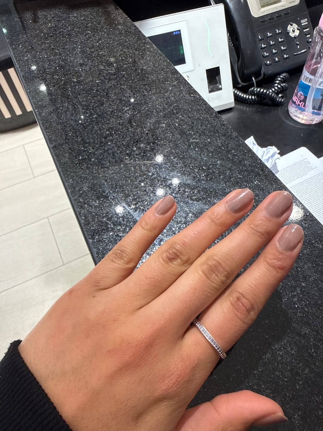 Customer photo review of Anillo Cintillo Circones Sin Fin Amatista